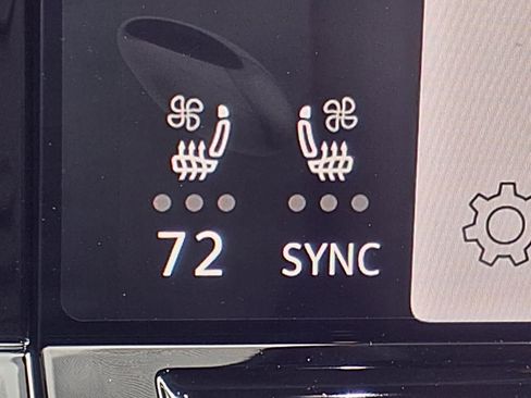 New 2026 Volkswagen Atlas Cross Sport SE image 14