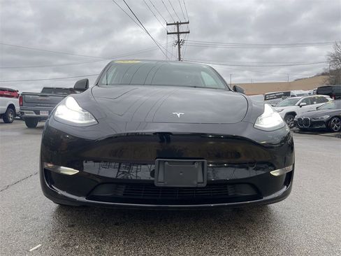 Used 2021 Tesla Model Y Long Range image 5