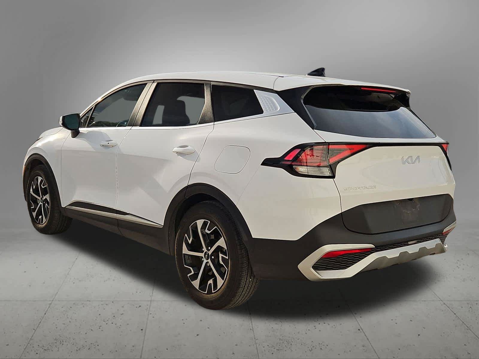 Certified 2025 Kia Sportage EX FWD image 4