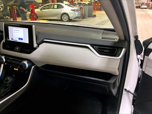 Used 2023 Toyota RAV4 XLE w/ Convenience Package image 13