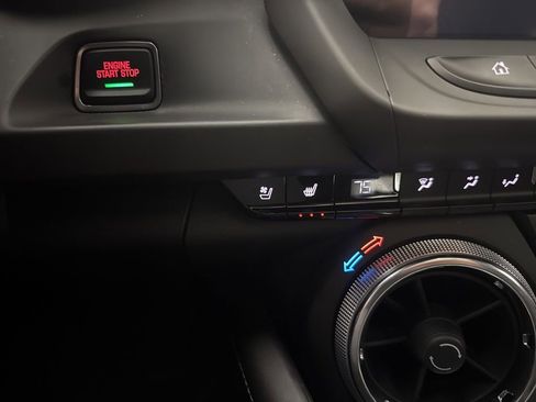 Used 2018 Chevrolet Camaro SS RWD image 33