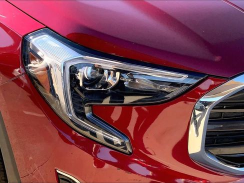 Used 2021 GMC Terrain SLE image 27