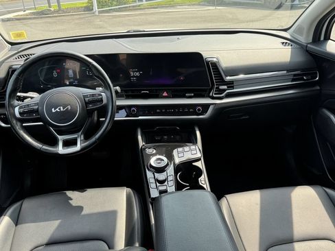 Used 2023 Kia Sportage EX AWD/4WD image 12
