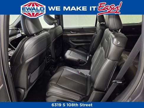New 2025 Jeep Grand Cherokee L Limited w/ Luxury Tech Group II image 11