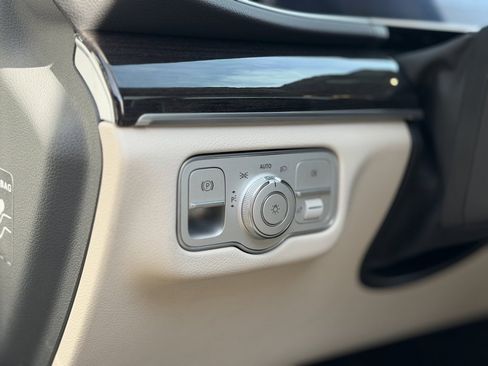 Used 2020 Mercedes-Benz GLE 350 image 27