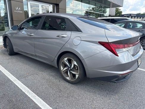 Used 2023 Hyundai Elantra Limited FWD image 3
