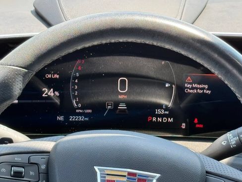 Used 2024 Cadillac XT4 Sport FWD image 3