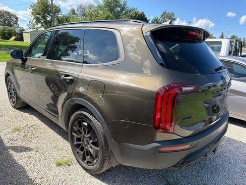 Used 2021 Kia Telluride EX w/ EX Premium Package AWD/4WD image 5