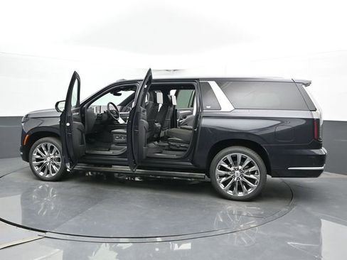 New 2026 Cadillac Escalade ESV Luxury w/ LPO, Radiant Package AWD/4WD image 51
