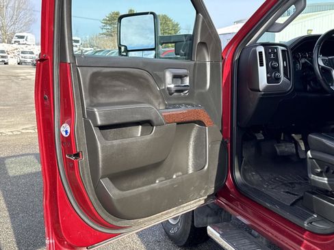 Used 2018 GMC Sierra 3500 SLE w/ SLE Preferred Package image 14
