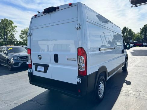 Used 2026 RAM ProMaster 2500 w/ Convenience Group FWD image 5