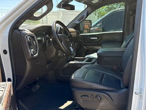 Certified 2023 GMC Sierra 2500 Denali AWD/4WD image 3