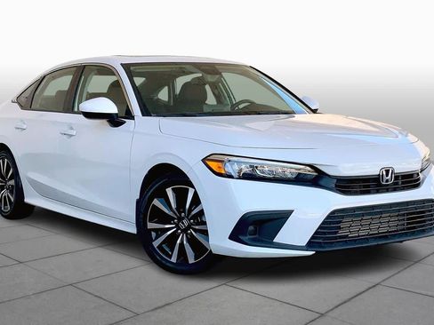 Used 2024 Honda Civic EX image 3