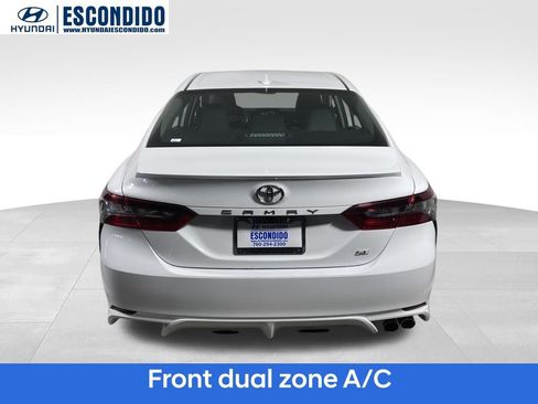 Used 2023 Toyota Camry SE image 5