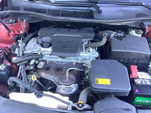 Used 2013 Toyota Camry XLE w/ Leather Pkg FWD image 8
