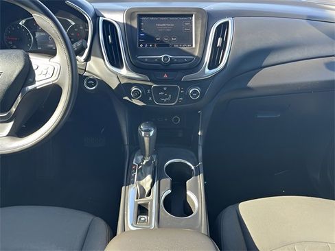 Used 2020 Chevrolet Equinox LT image 25