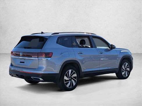 Used 2024 Volkswagen Atlas SE image 5
