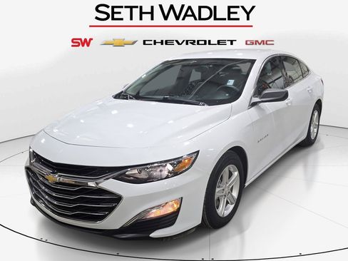 Used 2022 Chevrolet Malibu LS image 3