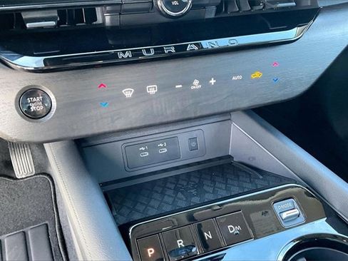 Certified 2025 Nissan Murano SV image 29