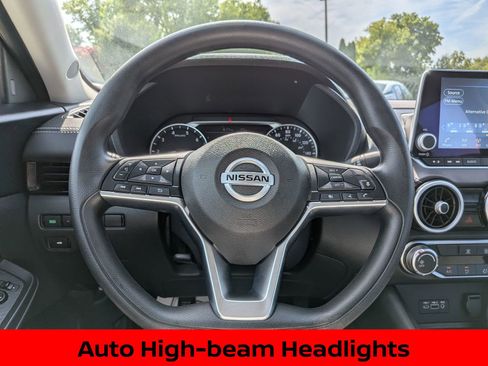 Certified 2023 Nissan Sentra SV FWD image 15