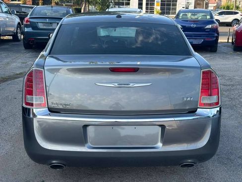 Used 2012 Chrysler 300 RWD image 9