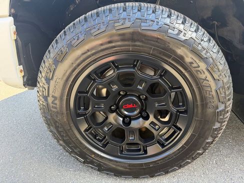 Used 2016 Toyota Tundra SR5 w/ TRD Off Road Package AWD/4WD image 30