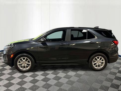 Used 2023 Chevrolet Equinox LT FWD image 2