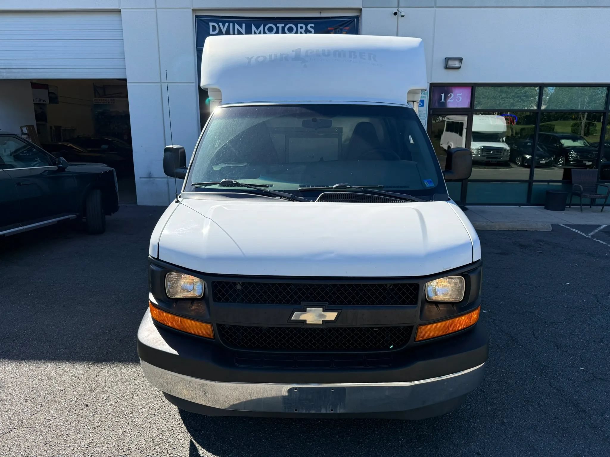 Used 2017 Chevrolet Express 3500 RWD image 6