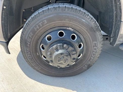 Used 2024 RAM 3500 Big Horn w/ Night Edition image 2