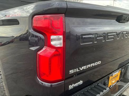 Used 2024 Chevrolet Silverado 1500 LT Trail Boss w/ Convenience Package II image 24