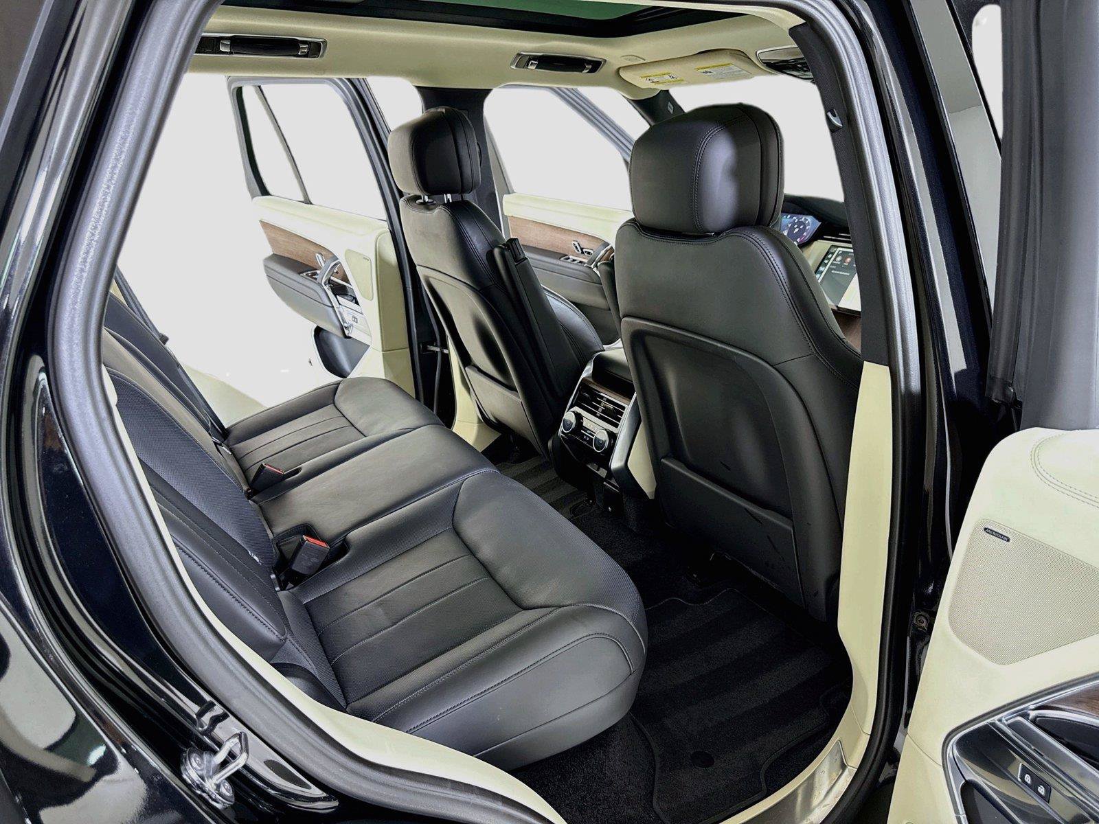 Used 2024 Land Rover Range Rover SE AWD/4WD image 26