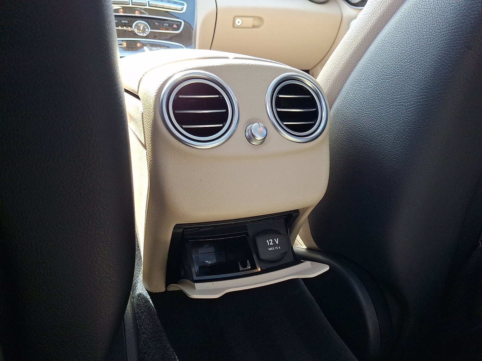 Used 2015 Mercedes-Benz C 300 4MATIC Sedan image 12