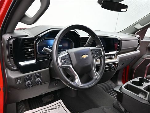 Used 2023 Chevrolet Silverado 1500 LT image 12