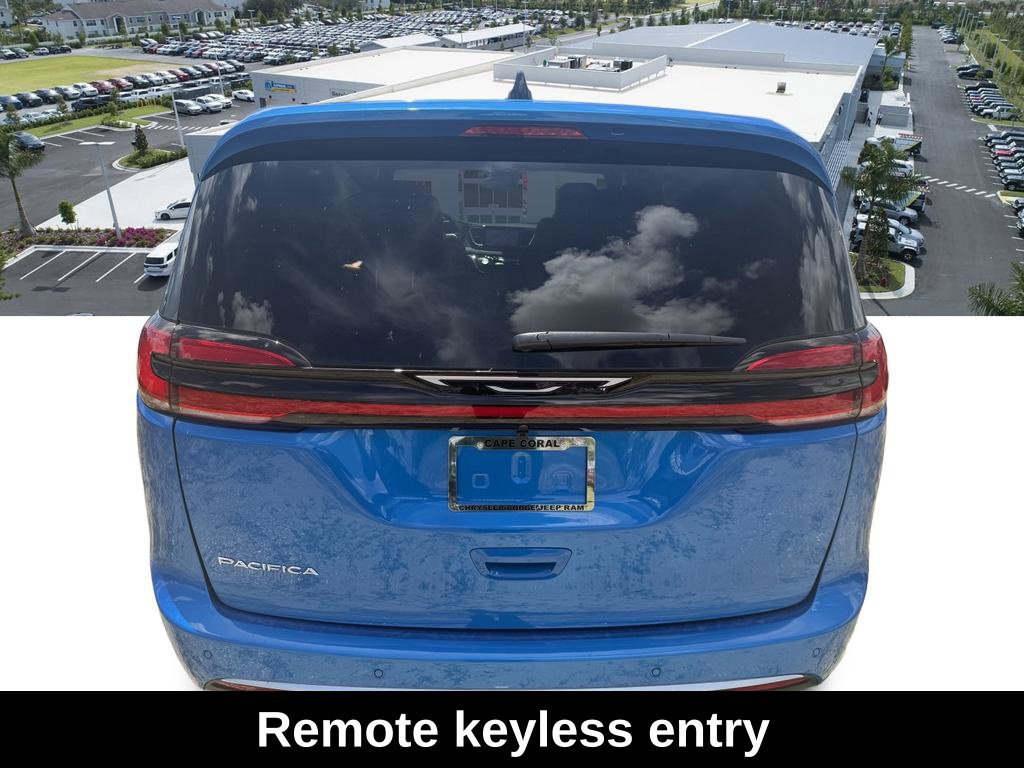 New 2027 Chrysler Pacifica Select w/ Family Tech Group FWD image 9