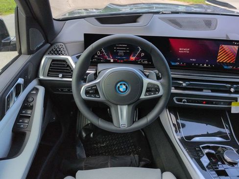 New 2026 BMW X5 xDrive50e w/ M Sport Package AWD/4WD image 16