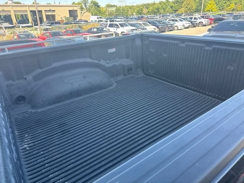 Used 2022 RAM 1500 Laramie w/ Sport Appearance Package AWD/4WD image 12