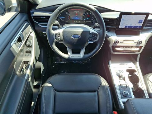 Certified 2023 Ford Explorer XLT w/ Equipment Group 202A AWD/4WD image 10