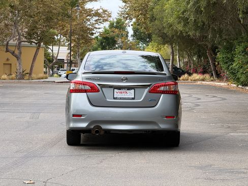 Used 2013 Nissan Sentra SR w/ Driver Pkg FWD image 4