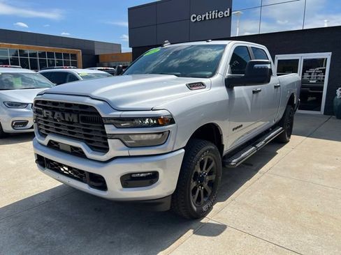 Used 2026 RAM 2500 Big Horn AWD/4WD image 3