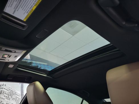 Certified 2025 Lexus ES 350 w/ Premium Package image 12