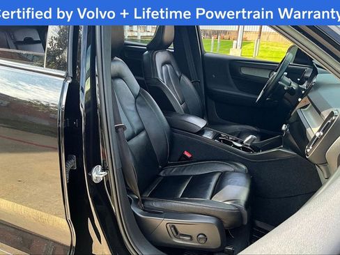 Certified 2023 Volvo XC40 B5 Plus w/ Driver Assist Package image 9