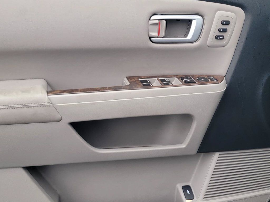 Used 2015 Honda Pilot Touring image 12