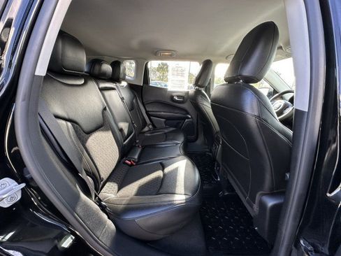 Used 2021 Jeep Compass Latitude image 19