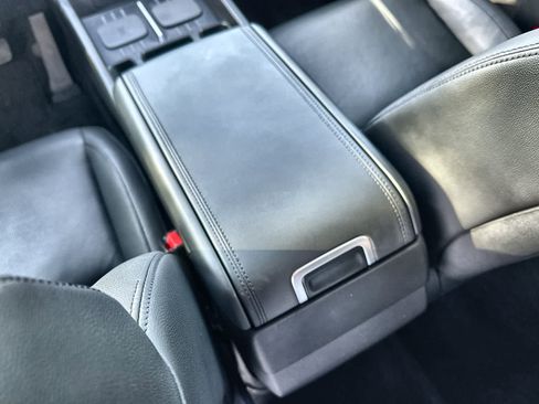 Used 2024 Hyundai Santa Fe Limited image 16