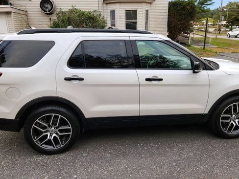 Used 2018 Ford Explorer Sport w/ Equipment Group 401A AWD/4WD image 19