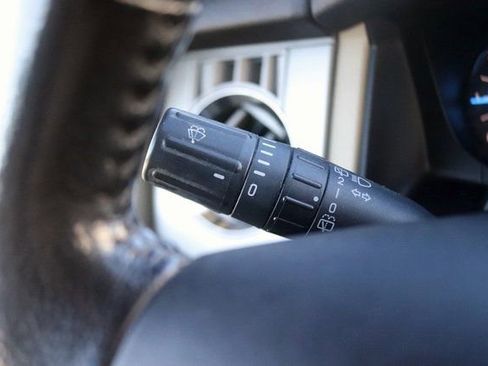 Used 2016 Ford Expedition XLT image 23