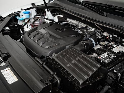 Used 2024 Volkswagen Tiguan S image 44