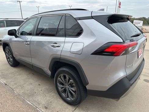 Used 2023 Toyota RAV4 Limited image 5