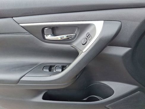 Used 2017 Nissan Altima 2.5 SR image 15