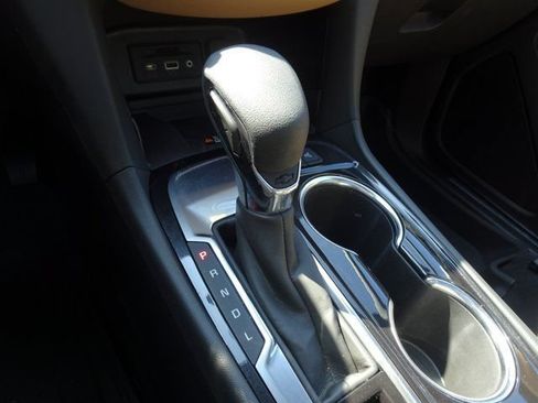 Used 2024 Chevrolet Equinox Premier FWD image 18
